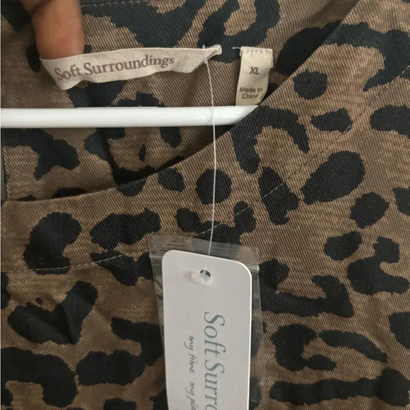 Soft Surroundings Tunic Raelynn Leopard Print Career Blouse Office Casual Mature - Picture 4 of 7